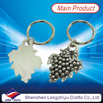 Silver Metal Custom Grape Fruit Promotion Cheap Fashion Keychain (LZY800027)